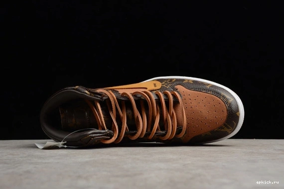 Rep EP 1 AQ0818-158 AIR JORDAN O-W -LouiV CASE) (WITH AQ0818-158 0108